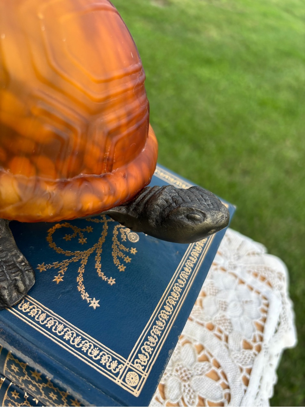 Vintage Turtle Lamp Amber Tiffany Style Glass Brass Base Tortoise Night Light - Picture 5 of 11